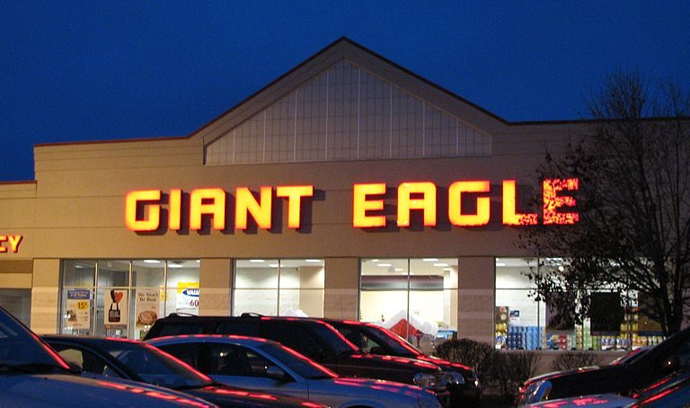 Giant Eagle store at night